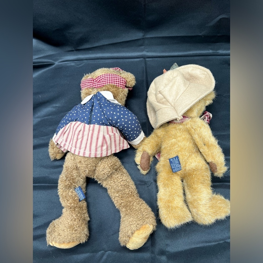 Two Boyds Bears - Picture 3 of 8